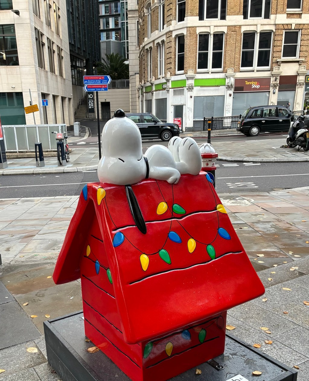 Gratis in London: Dog House Art, Lichtinstallation und ein atemberaubender&nbsp;View