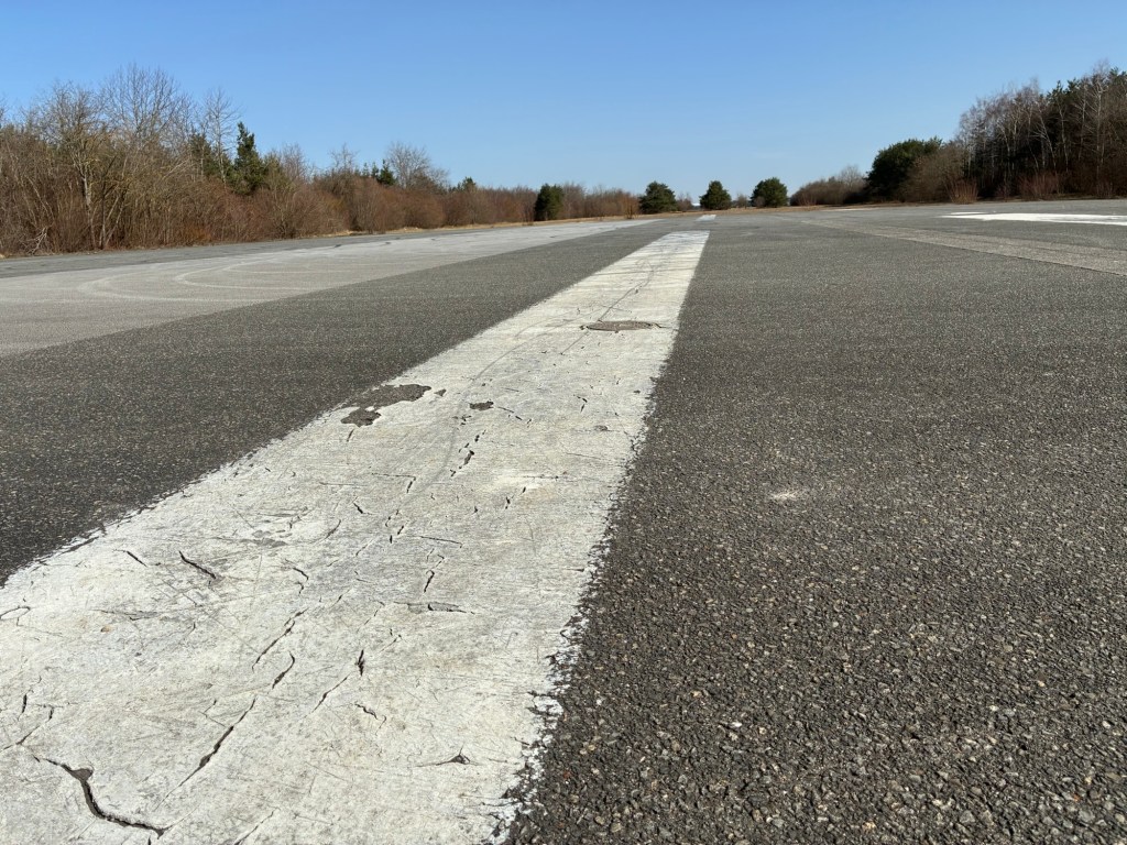 Flucht aus dem Deutschen Theater & Retro Airport Vibes in&nbsp;Riem